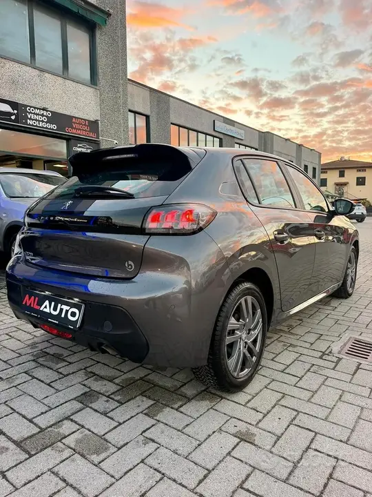 Peugeot 208 2021 photo 4