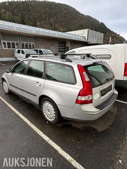 Volvo V50 2005 photo 2