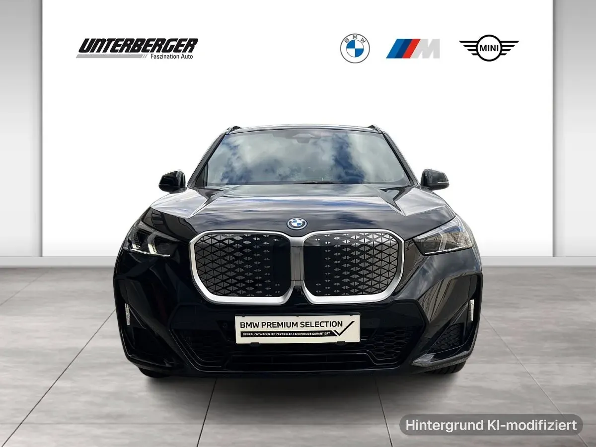 BMW Ix1 2026 photo 2