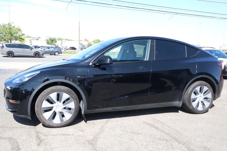 Tesla Model Y 2022 photo 3