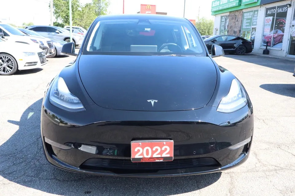 Tesla Model Y 2022 photo 2