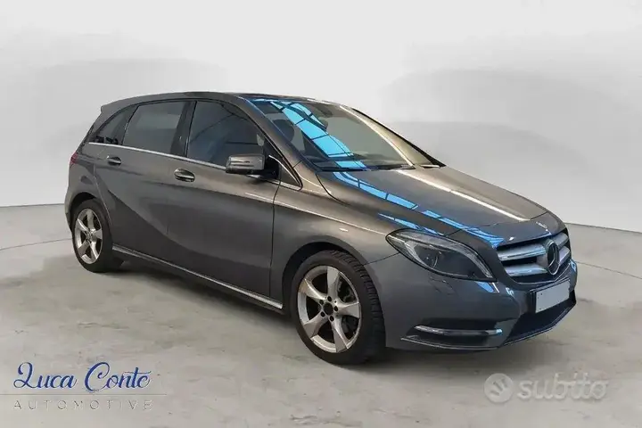 Mercedes-Benz B 180 2013 photo 3