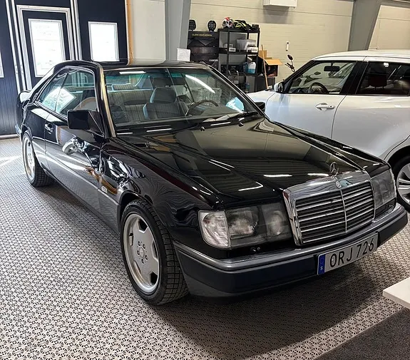 Mercedes-Benz 230 Ce 1990 photo 5