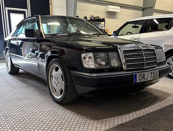 Mercedes-Benz 230 Ce 1990 photo 4