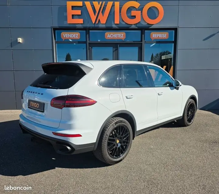Porsche Cayenne 2016 photo 2