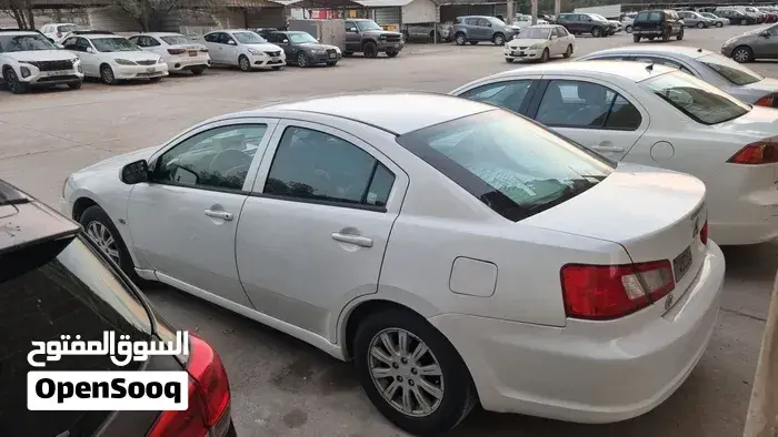 Mitsubishi Galant 2013 photo 3