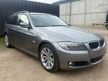 BMW 318I 2008 photo 3