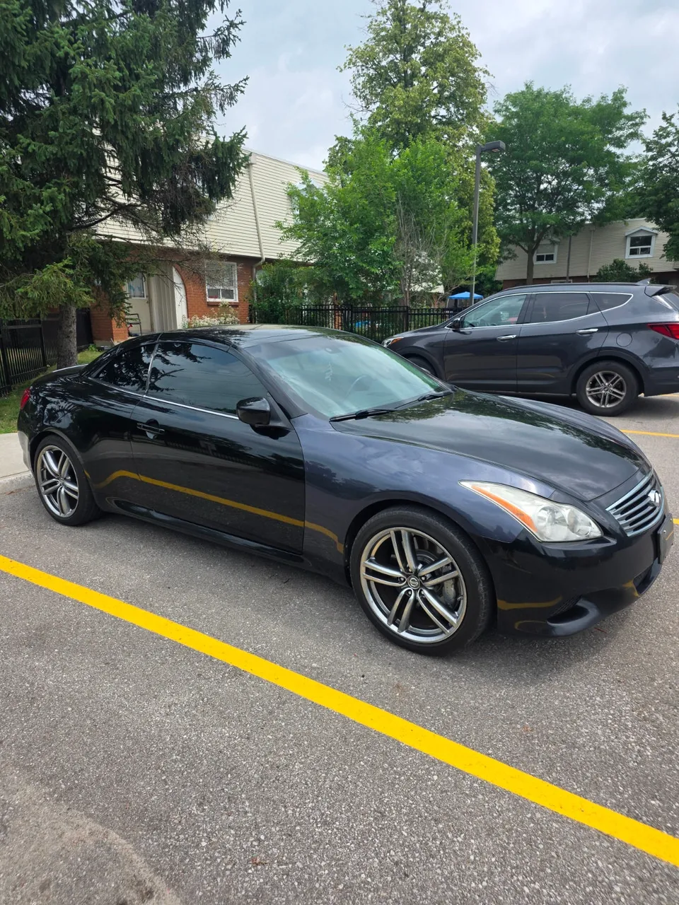 Infiniti G37 2010 photo 2