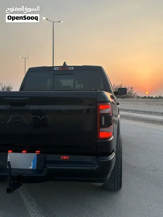 Dodge Ram Laramie 2022 photo 3