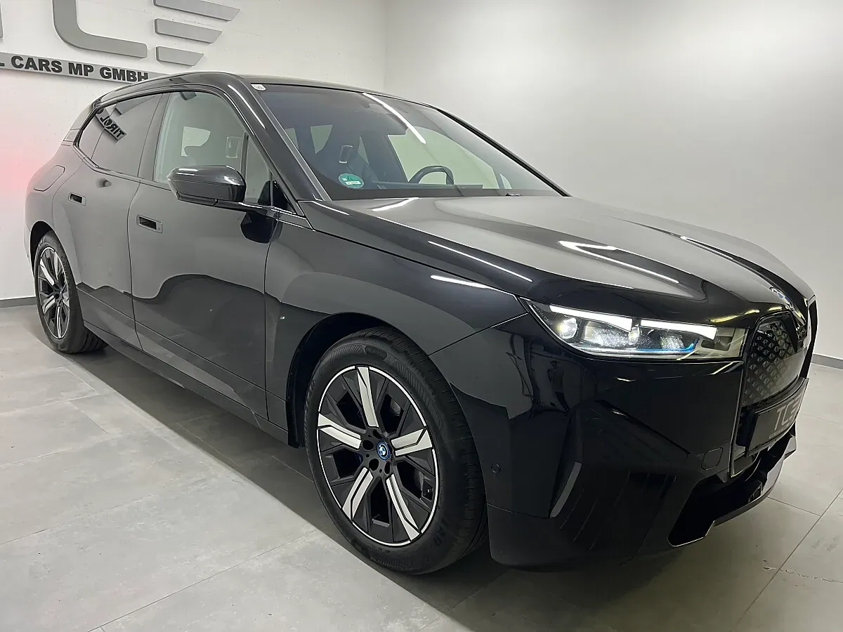 BMW Ix