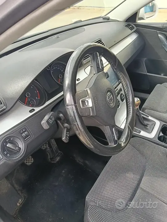 Volkswagen Passat 2009 photo 5
