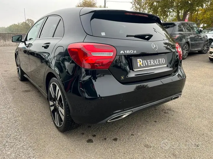 Mercedes-Benz A-Class 2018 photo 4