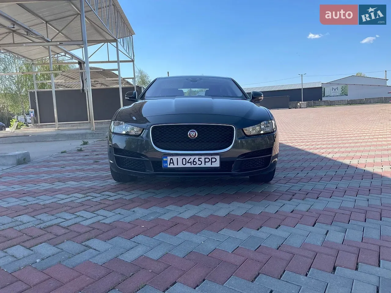Jaguar Xe 2016 photo 3