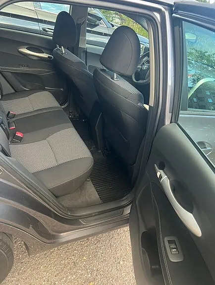 Toyota Auris 2010 photo 5