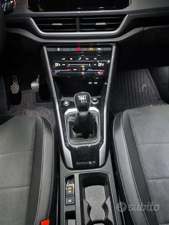 Volkswagen T-Roc 2023 photo 4