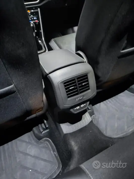 Volkswagen T-Roc 2023 photo 5