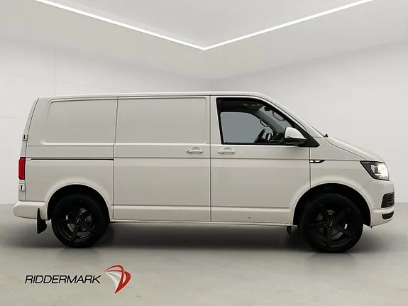 Volkswagen Transporter 2018 photo 2