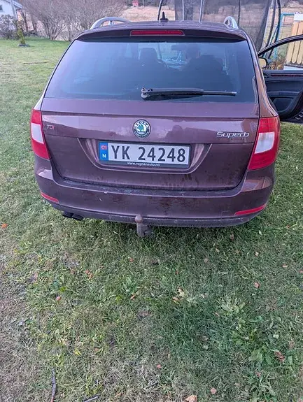 Skoda Superb 2011 photo 3