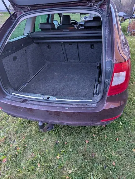 Skoda Superb 2011 photo 5