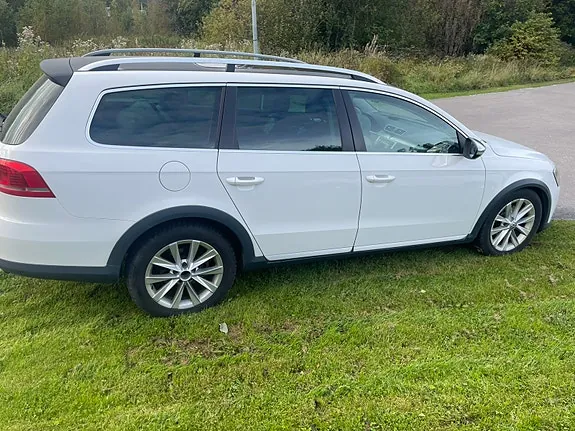 Volkswagen Passat Alltrack 2012 photo 4