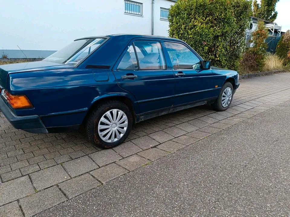 Mercedes-Benz 190