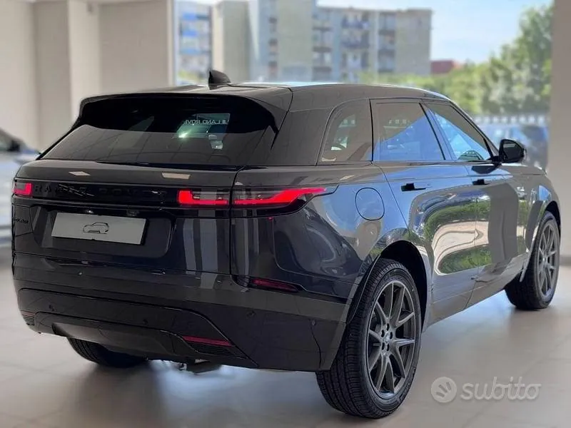 Land Rover Range Rover Velar 2026 photo 2