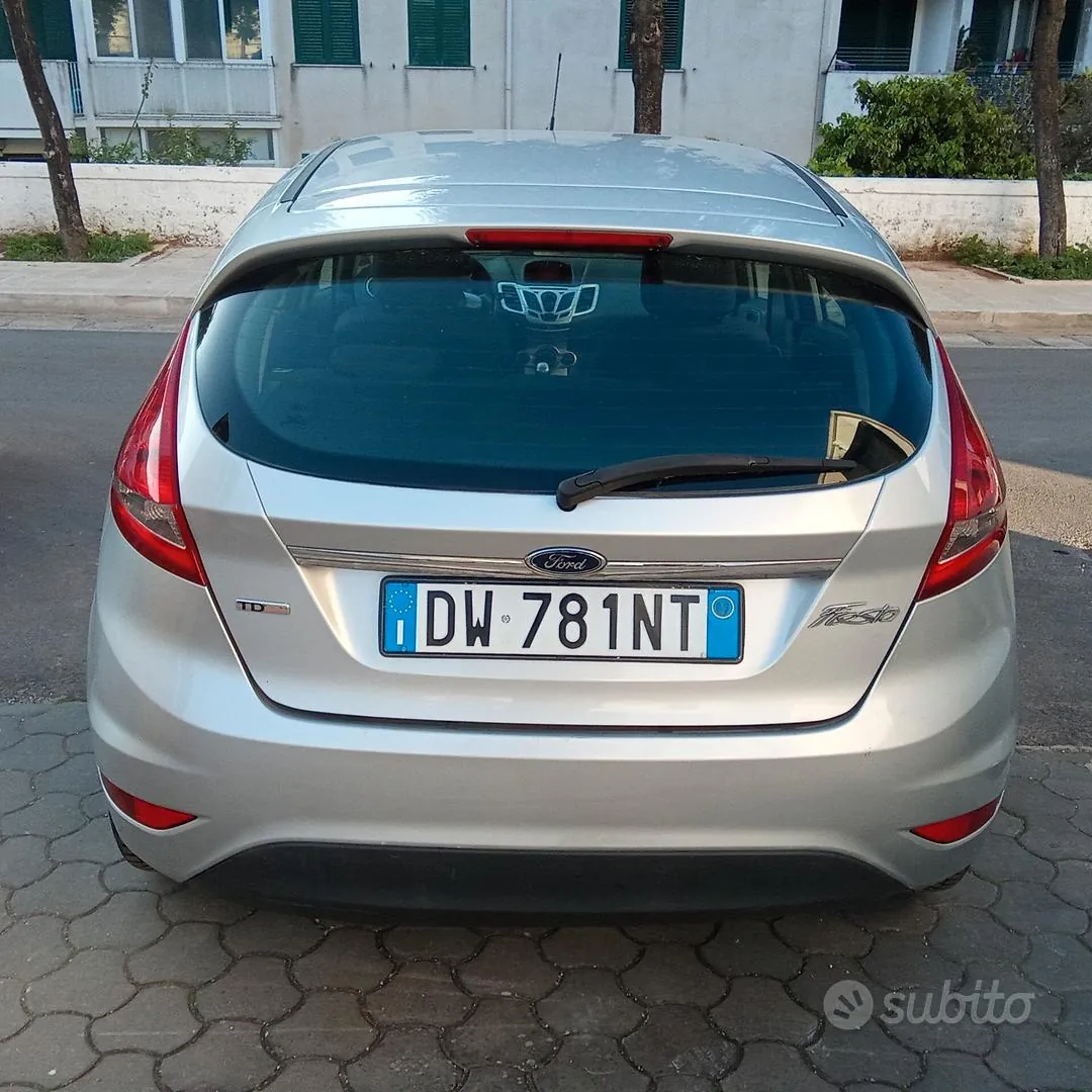 Ford Fiesta 2009 photo 3