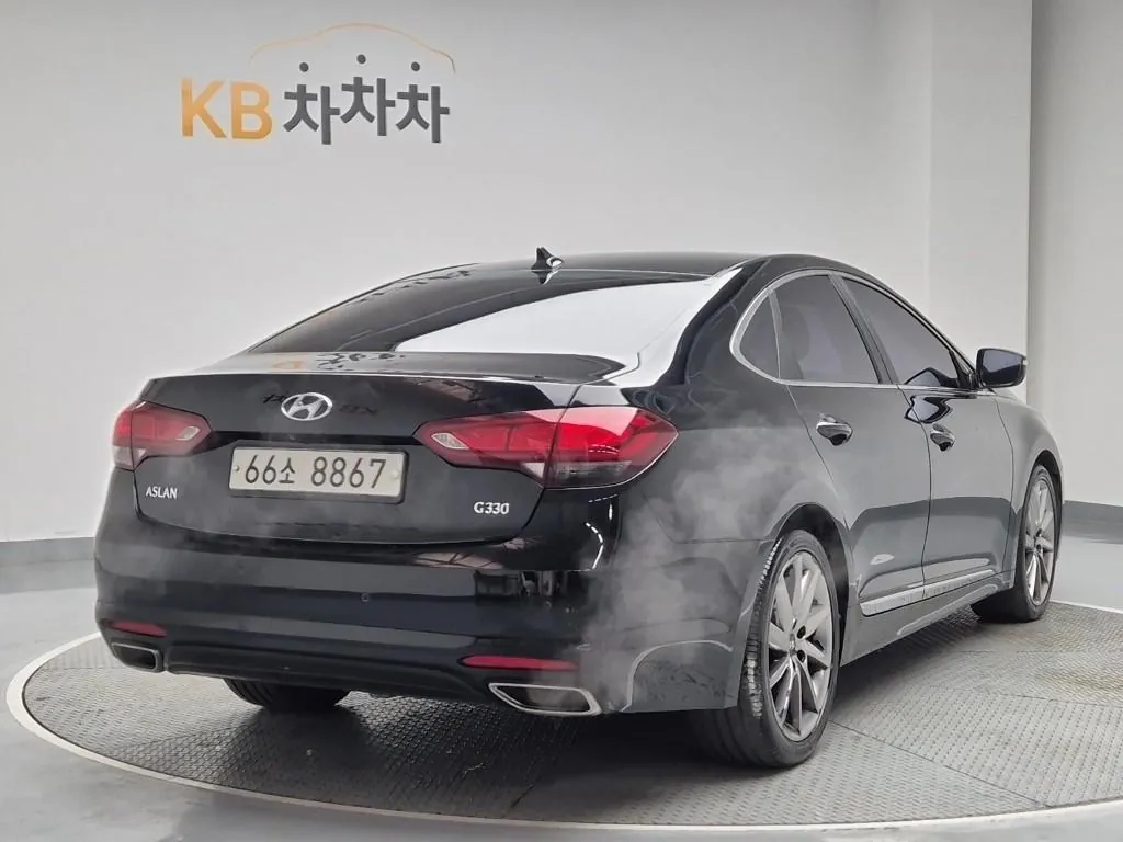 Hyundai Genesis 2015 photo 3