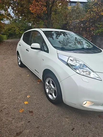 Nissan Leaf 2013 photo 2