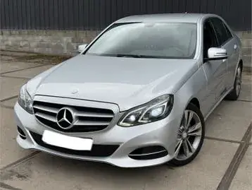 Mercedes-Benz E200