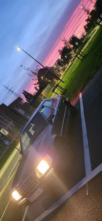 Mercedes-Benz W124