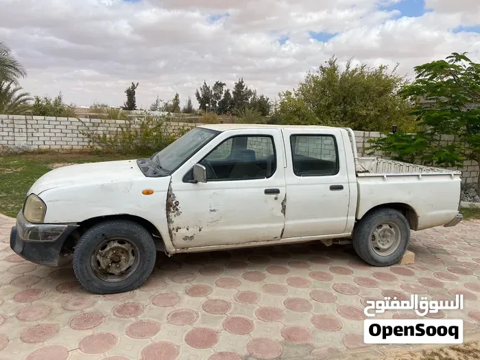 Nissan Navara 2004 photo 3