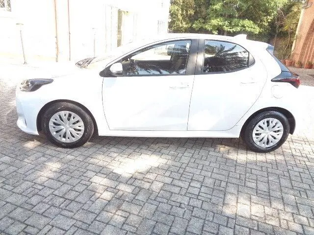 Toyota Yaris 2023 photo 3