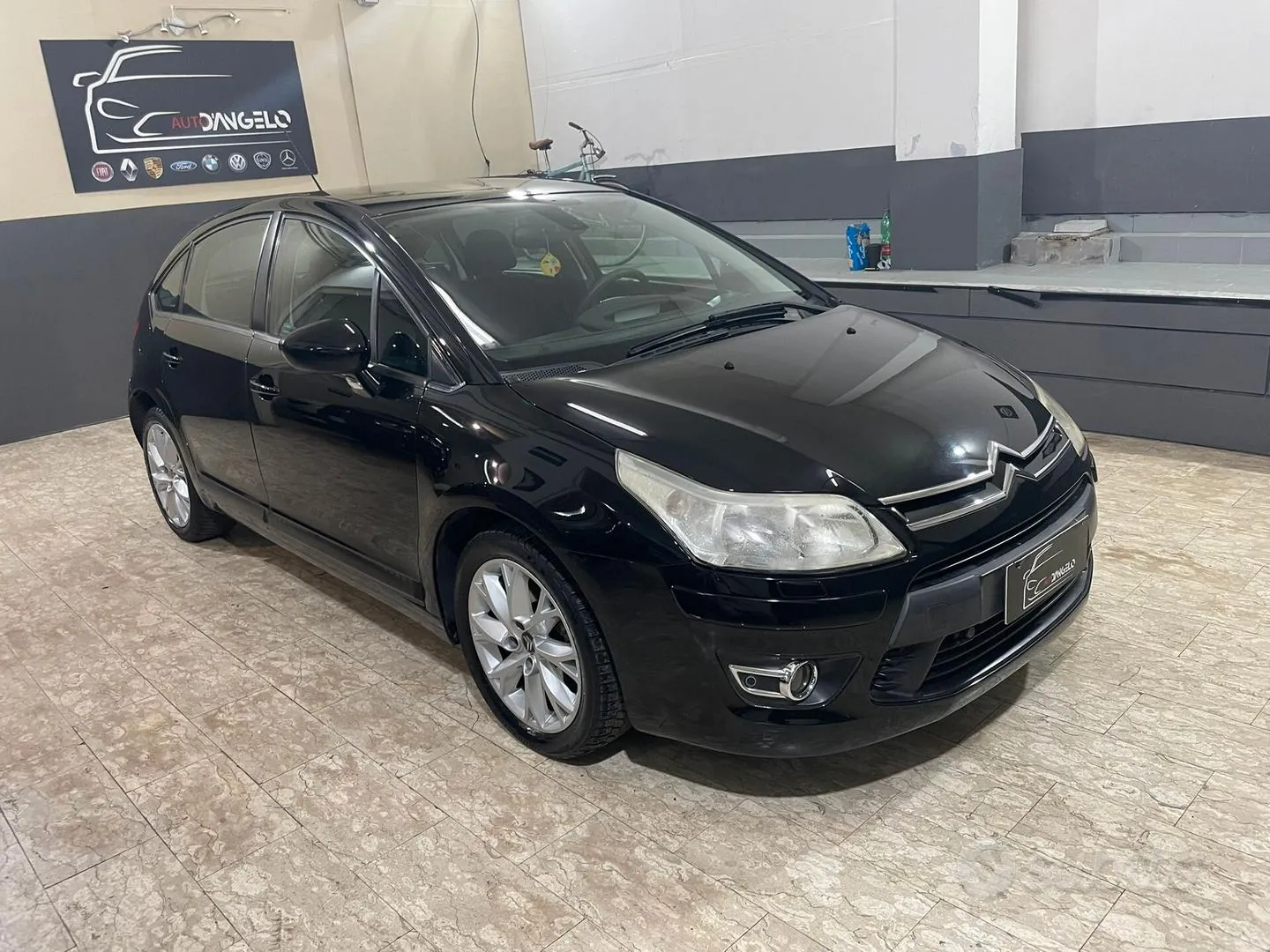 Citroen C4 2010 photo 3