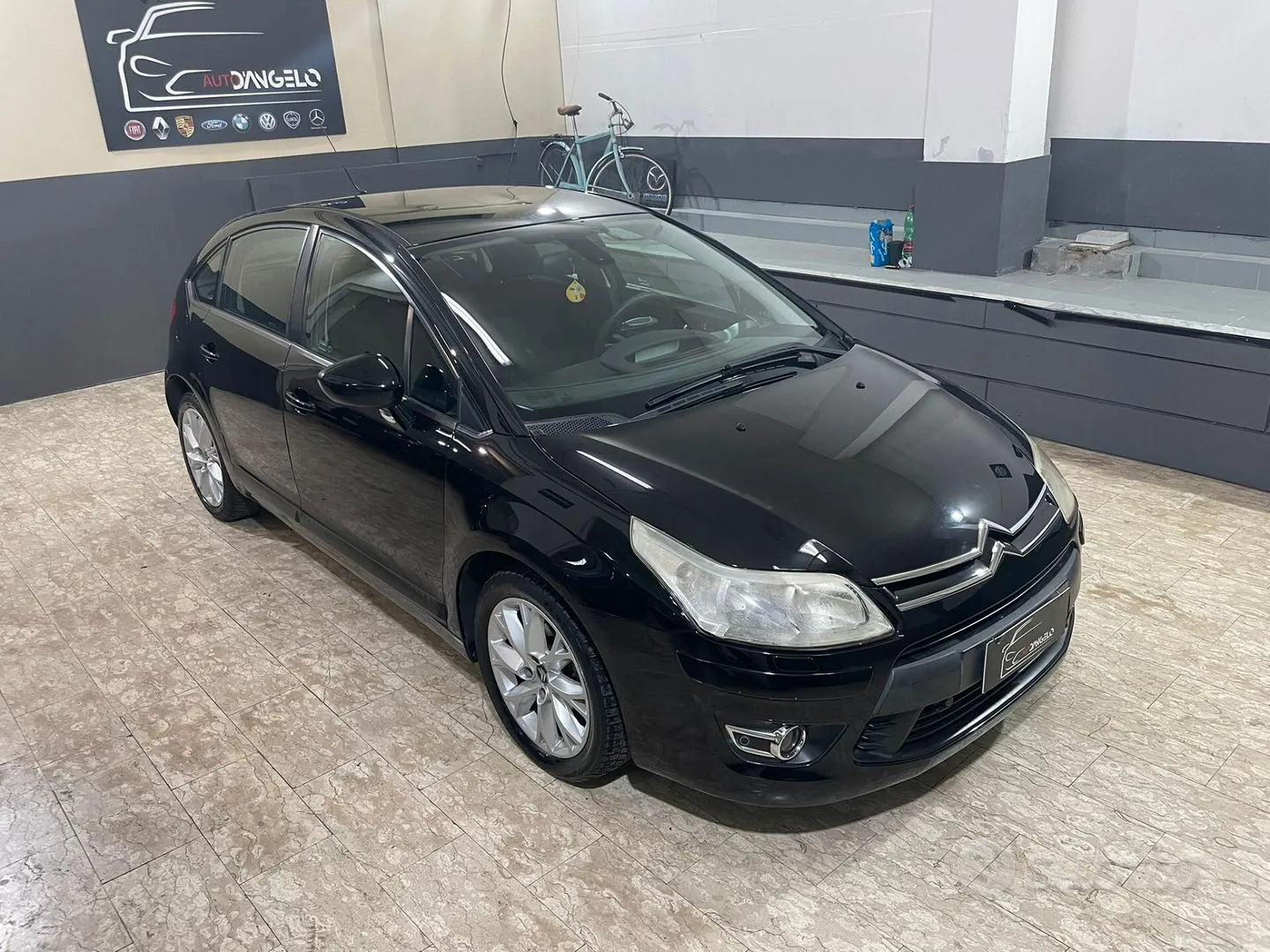 Citroen C4 2010 photo 4