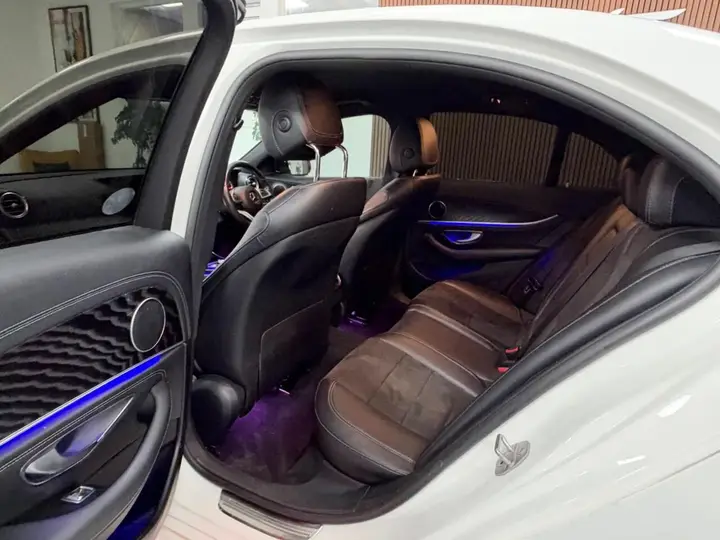 Mercedes-Benz E-Class 2017 photo 2