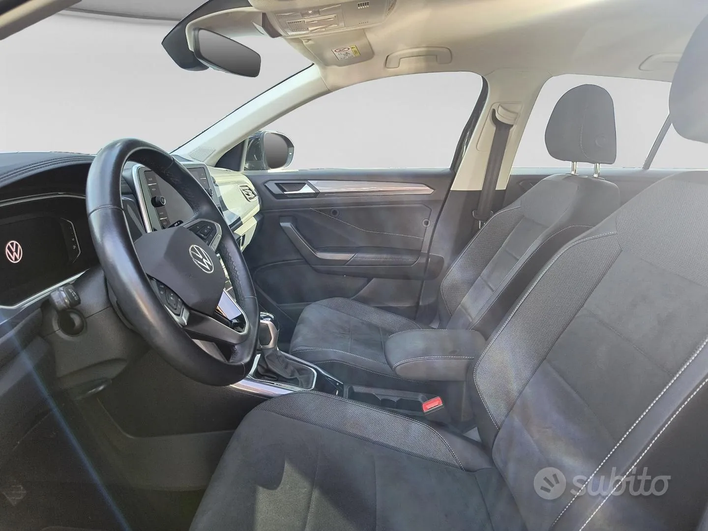 Volkswagen T-Roc 2023 photo 5