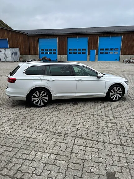 Volkswagen Passat 2018 photo 5