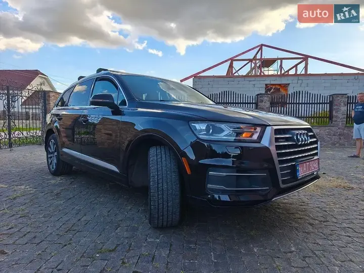 Audi Q7 2016 photo 2