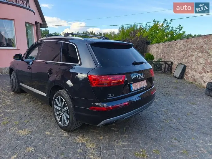 Audi Q7 2016 photo 4