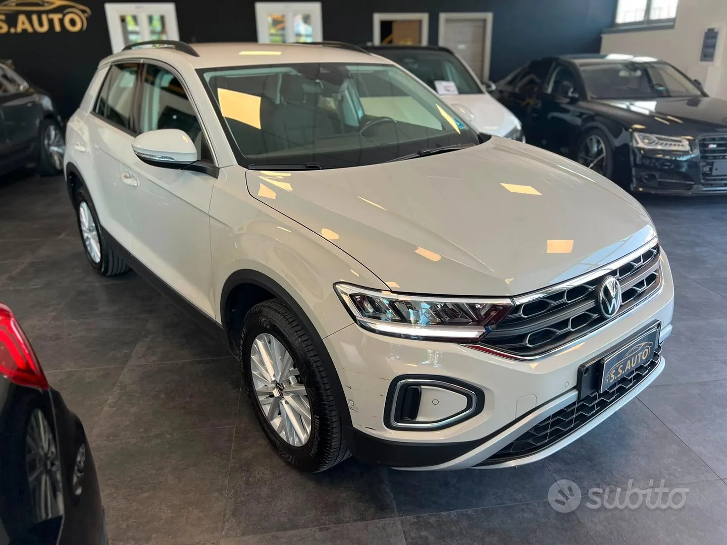 Volkswagen T-Roc 2023 photo 3