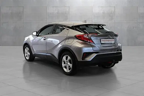 Toyota C-Hr 2017 photo 4