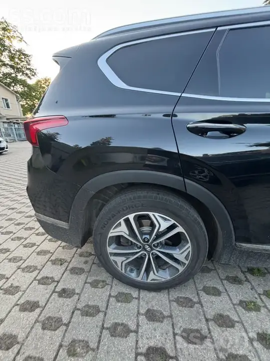 Hyundai Santa Fe 2020 photo 3