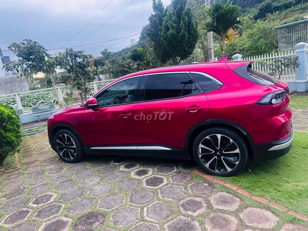 Vinfast Vf8