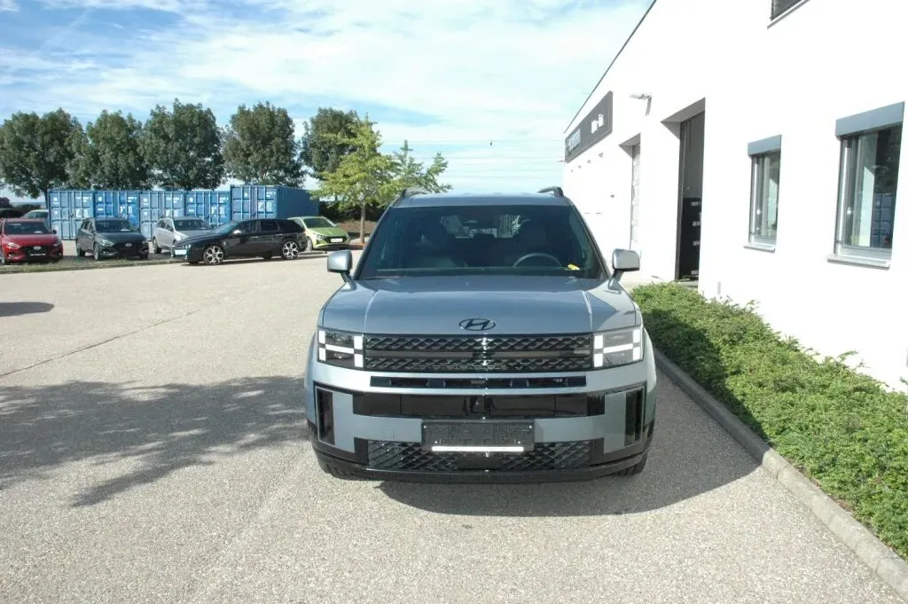 Hyundai Santa Fe 2026 photo 2