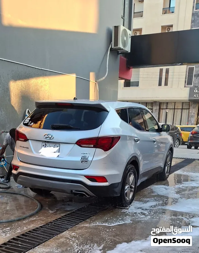 Hyundai Santa Fe 2018 photo 3
