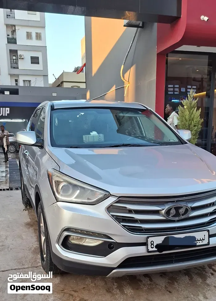 Hyundai Santa Fe 2018 photo 2