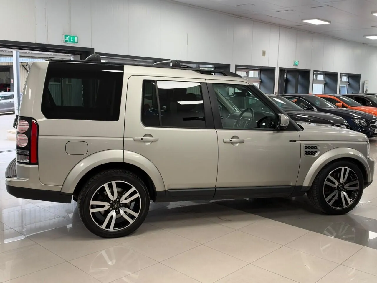 Land Rover Discovery 4 2014 photo 3