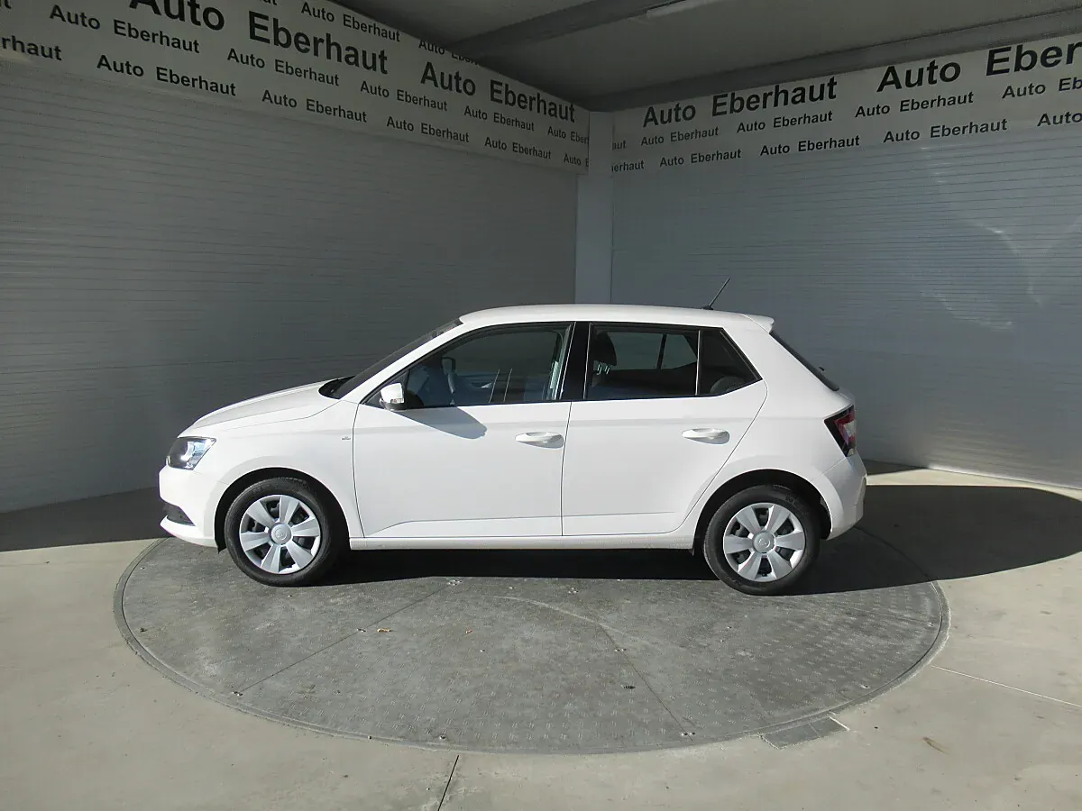 Skoda Fabia 2018 photo 2