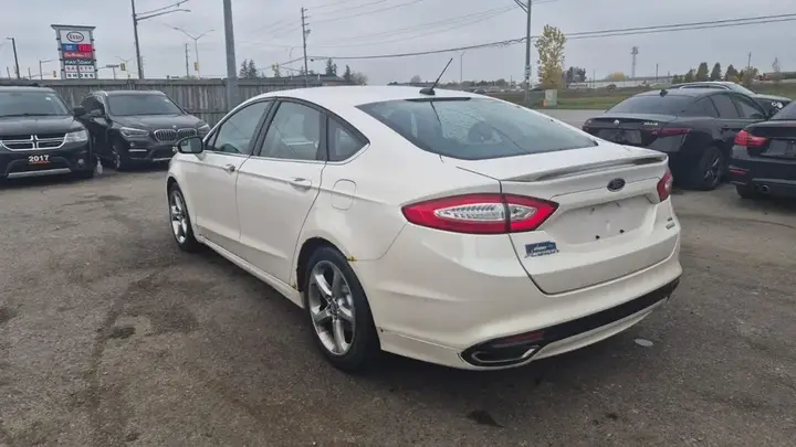 Ford Fusion 2013 photo 3